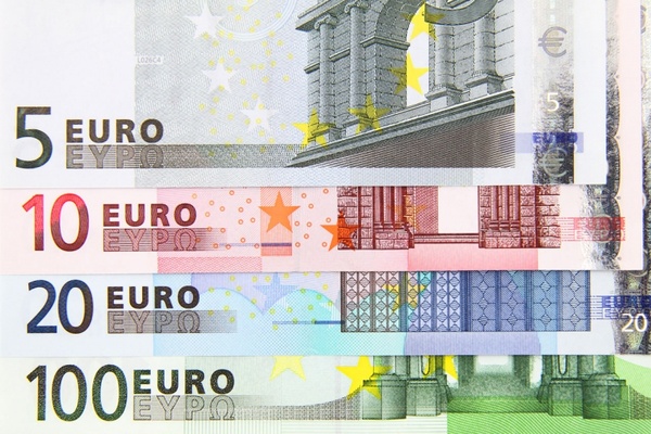 euro_banknotes_186715
